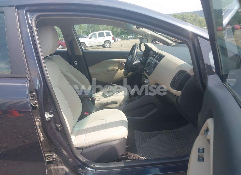 Photo 5 of 2013 Kia Rio EX (VIN KNADN5A39D6121179)