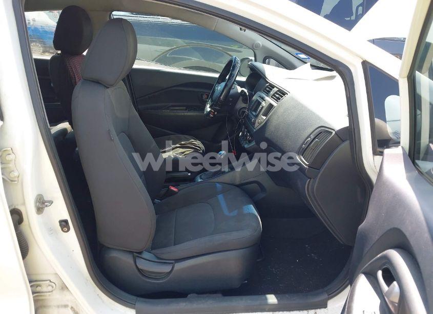 Photo 5 of 2013 Kia Rio EX (VIN KNADN5A39D6208807)
