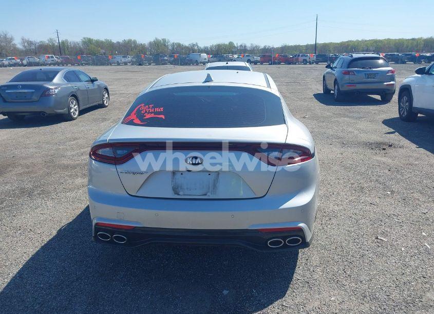 Photo 16 of 2018 Kia Stinger (VIN KNAE15LA1J6012819)