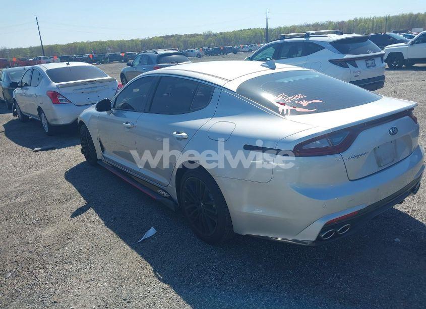 Photo 3 of 2018 Kia Stinger (VIN KNAE15LA1J6012819)