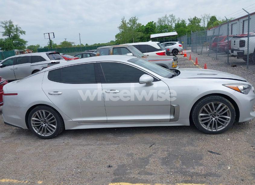 Photo 13 of 2018 Kia Stinger (VIN KNAE15LA2J6026048)