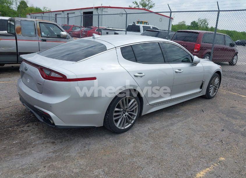Photo 4 of 2018 Kia Stinger (VIN KNAE15LA2J6026048)