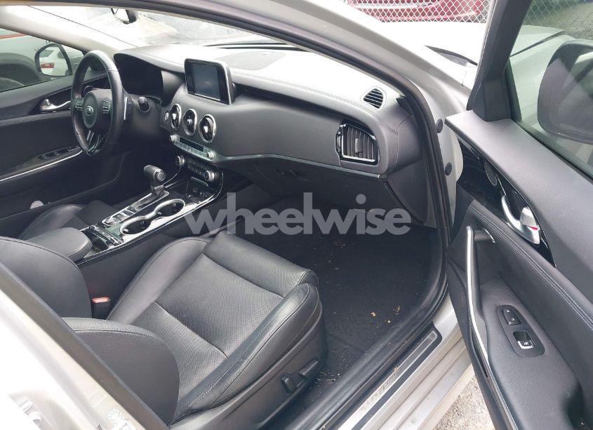 Photo 5 of 2018 Kia Stinger (VIN KNAE15LA2J6026048)