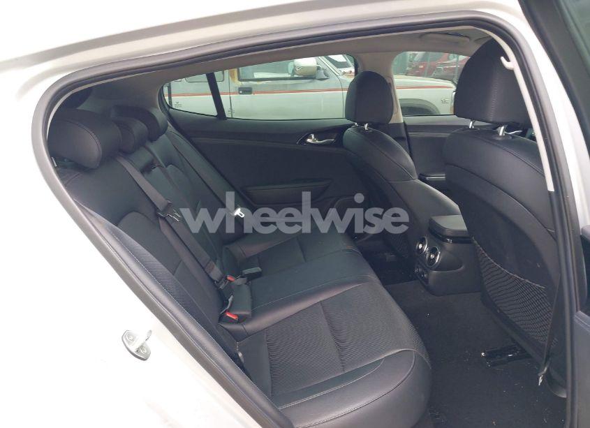 Photo 8 of 2018 Kia Stinger (VIN KNAE15LA2J6026048)