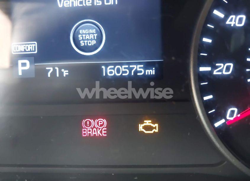 Photo 16 of 2018 Kia Stinger (VIN KNAE15LA6J6032404)