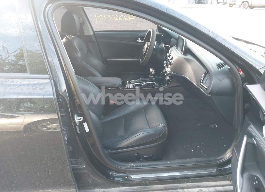 Photo 5 of 2018 Kia Stinger (VIN KNAE15LA6J6032404)