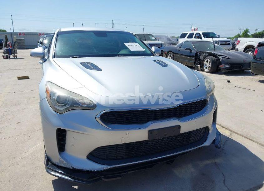 Photo 13 of 2018 Kia Stinger (VIN KNAE15LA8J6033022)