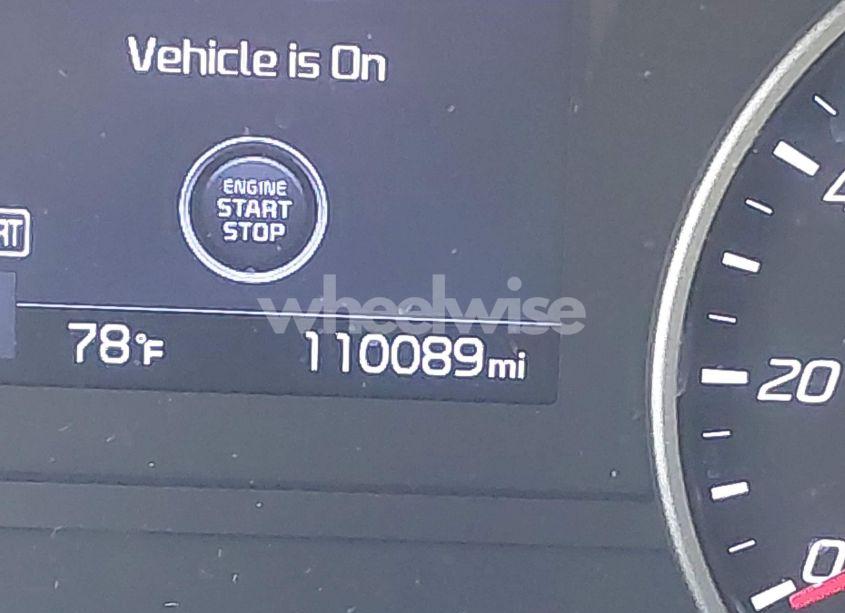 Photo 16 of 2018 Kia Stinger (VIN KNAE15LA8J6033022)