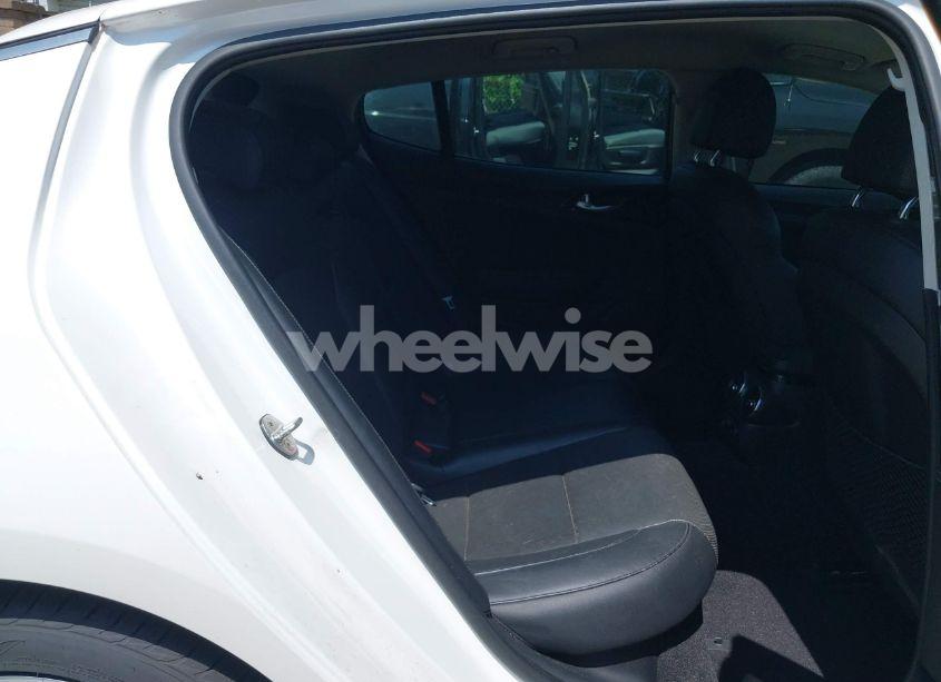 Photo 8 of 2019 Kia Stinger (VIN KNAE15LAXK6046596)