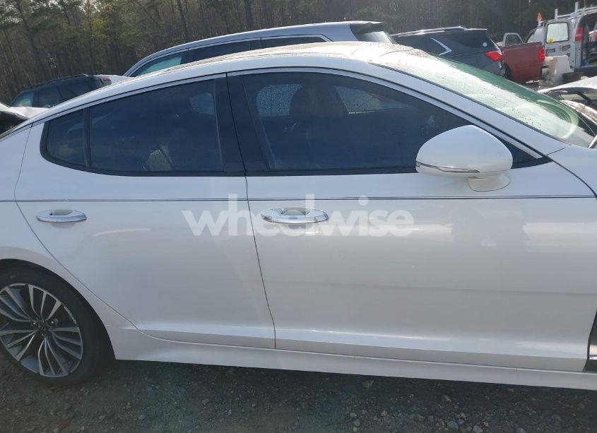 Photo 12 of 2018 Kia Stinger PREMIUM (VIN KNAE25LA8J6024849)