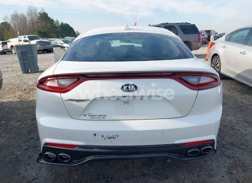 Photo 15 of 2018 Kia Stinger PREMIUM (VIN KNAE25LA8J6024849)