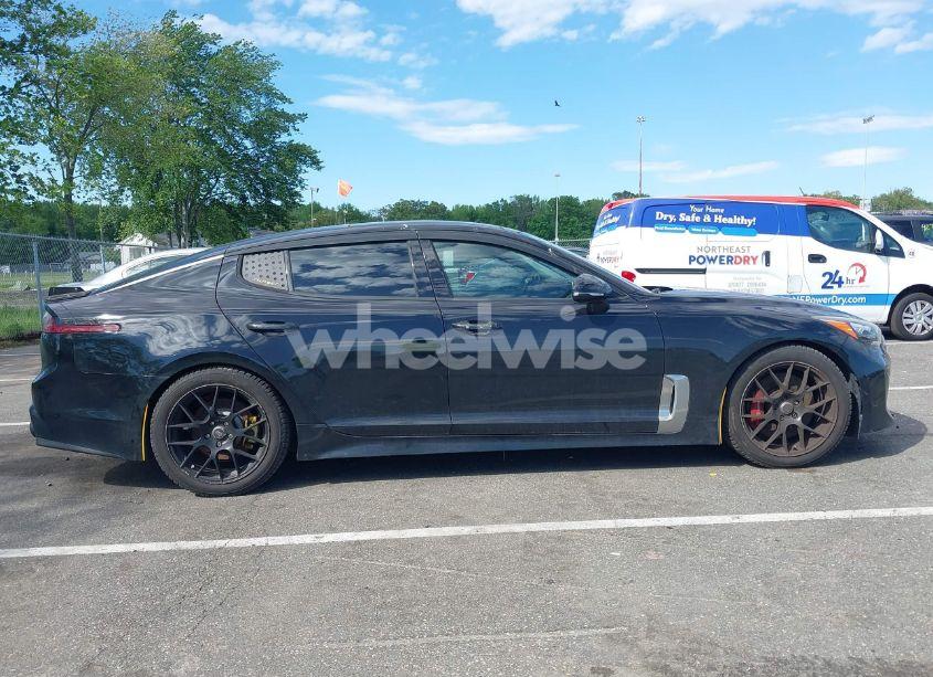 Photo 13 of 2018 Kia Stinger PREMIUM (VIN KNAE25LAXJ6014856)