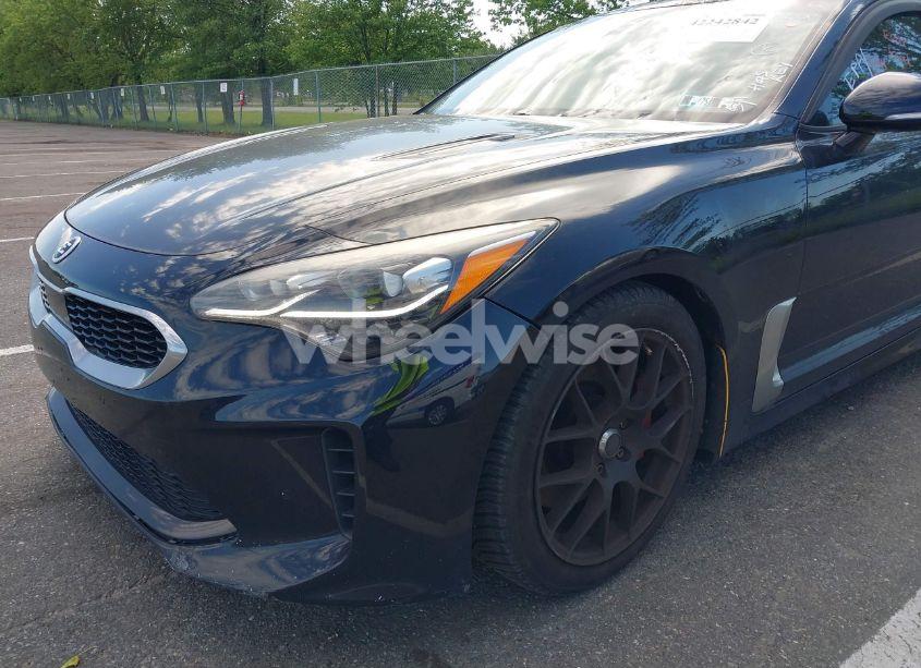Photo 18 of 2018 Kia Stinger PREMIUM (VIN KNAE25LAXJ6014856)