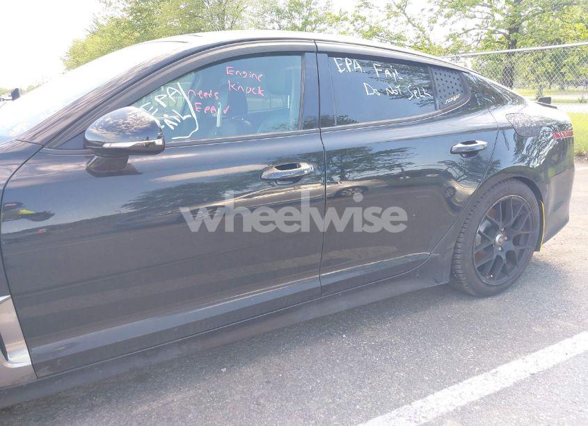 Photo 19 of 2018 Kia Stinger PREMIUM (VIN KNAE25LAXJ6014856)