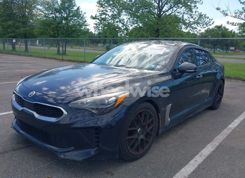 Photo 2 of 2018 Kia Stinger PREMIUM (VIN KNAE25LAXJ6014856)
