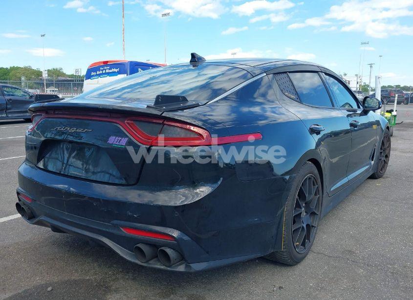 Photo 4 of 2018 Kia Stinger PREMIUM (VIN KNAE25LAXJ6014856)