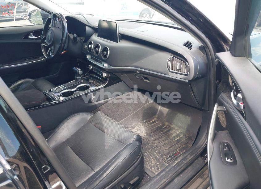 Photo 5 of 2018 Kia Stinger PREMIUM (VIN KNAE25LAXJ6014856)
