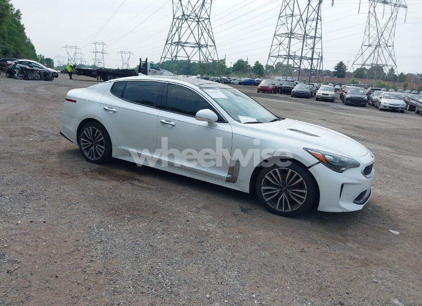 2018 Kia Stinger PREMIUM (VIN KNAE25LAXJ6015022) main photo