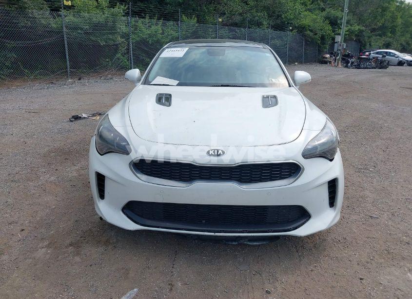 Photo 13 of 2018 Kia Stinger PREMIUM (VIN KNAE25LAXJ6015022)