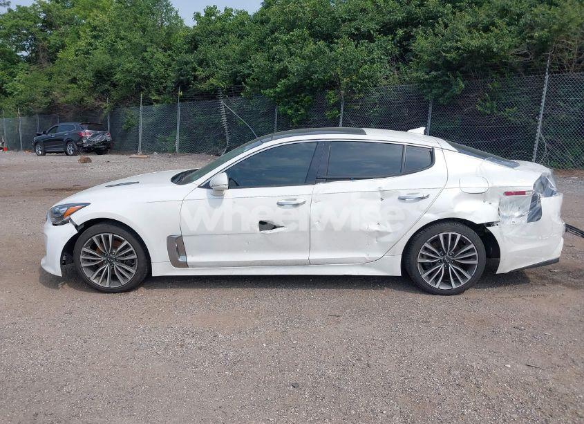 Photo 15 of 2018 Kia Stinger PREMIUM (VIN KNAE25LAXJ6015022)