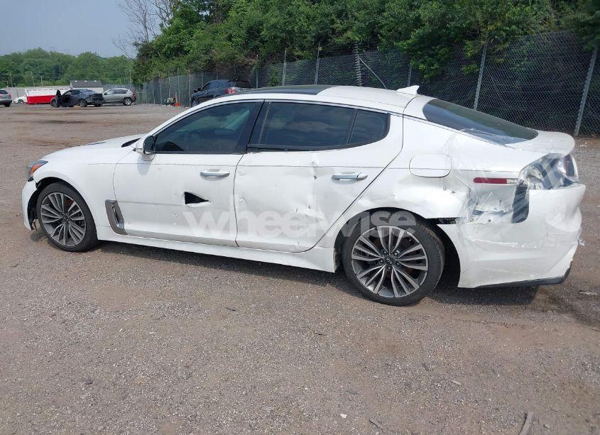Photo 3 of 2018 Kia Stinger PREMIUM (VIN KNAE25LAXJ6015022)