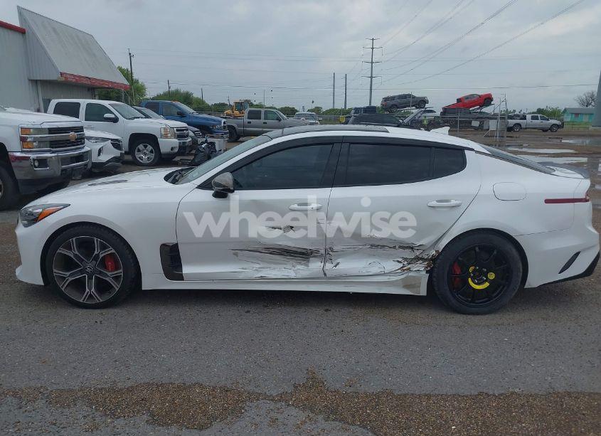 Photo 14 of 2018 Kia Stinger GT1 (VIN KNAE45LC5J6035268)