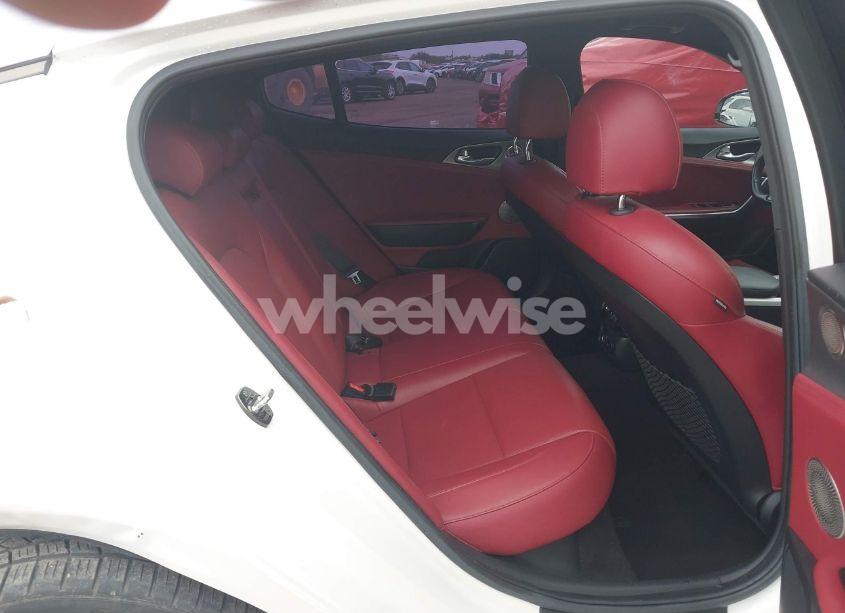 Photo 8 of 2018 Kia Stinger GT1 (VIN KNAE45LC5J6035268)