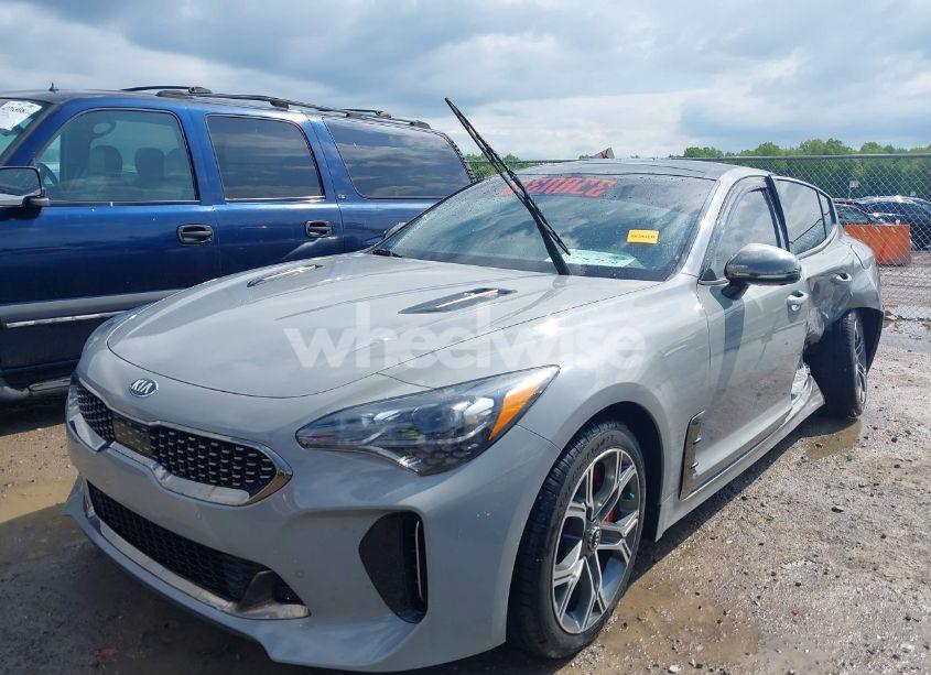 Photo 2 of 2019 Kia Stinger GT2 (VIN KNAE55LC1K6069433)