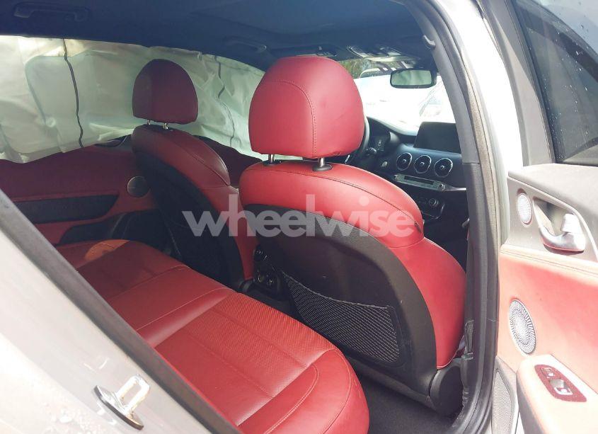 Photo 8 of 2019 Kia Stinger GT2 (VIN KNAE55LC1K6069433)