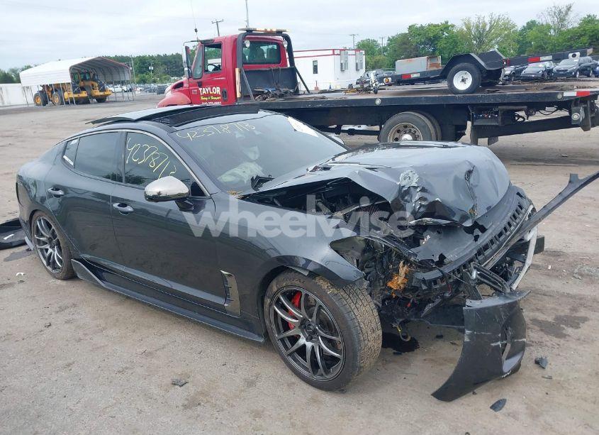 2019 Kia Stinger GT2 (VIN KNAE55LC2K6056528) main photo