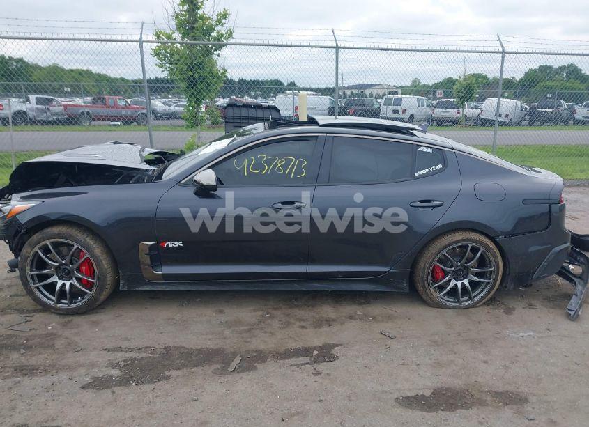 Photo 14 of 2019 Kia Stinger GT2 (VIN KNAE55LC2K6056528)