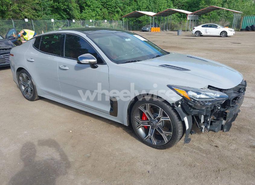 2018 Kia Stinger GT2 (VIN KNAE55LC4J6022475) main photo