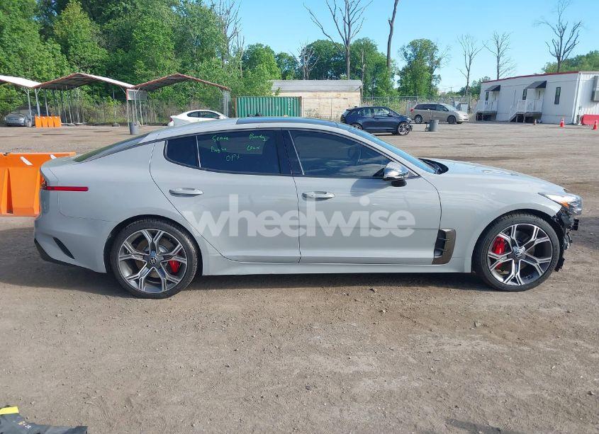 Photo 14 of 2018 Kia Stinger GT2 (VIN KNAE55LC4J6022475)