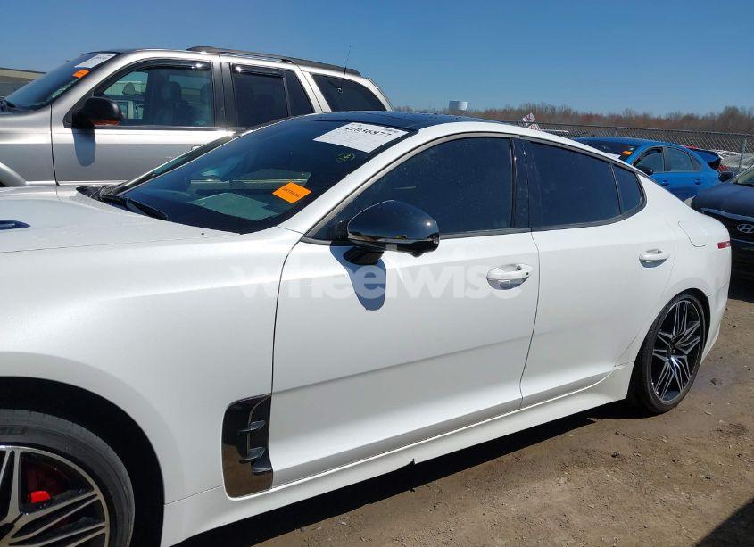 Photo 14 of 2023 Kia Stinger GT2 (VIN KNAE55LC6P6131643)