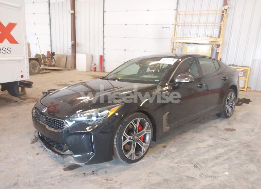 Photo 2 of 2019 Kia Stinger GT2 (VIN KNAE55LC8K6049096)