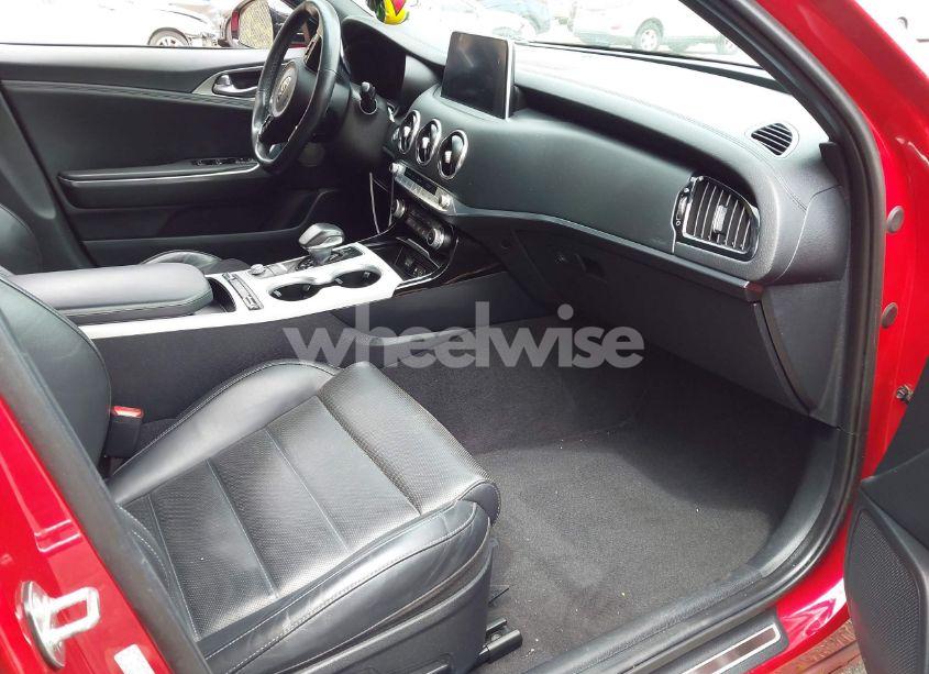 Photo 5 of 2018 Kia Stinger GT2 (VIN KNAE55LCXJ6012100)