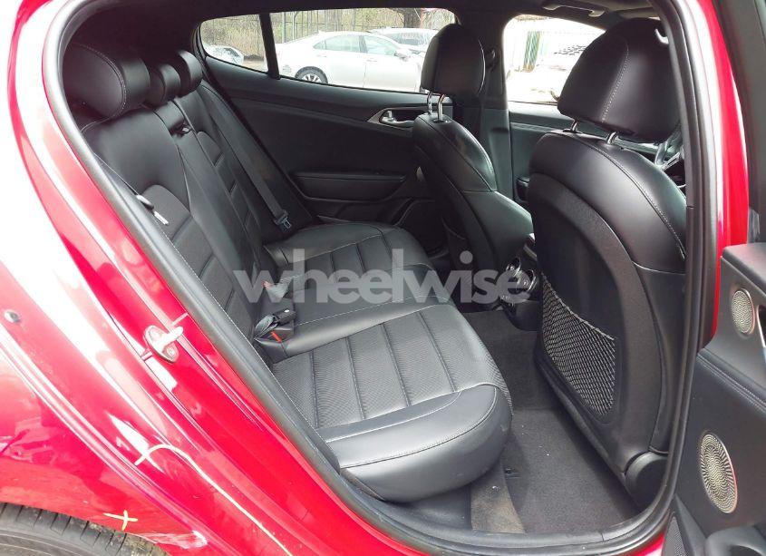 Photo 8 of 2018 Kia Stinger GT2 (VIN KNAE55LCXJ6012100)