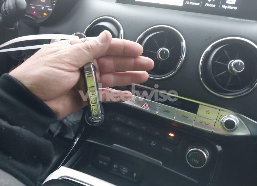 Photo 11 of 2019 Kia Stinger GT2 (VIN KNAE55LCXK6065994)