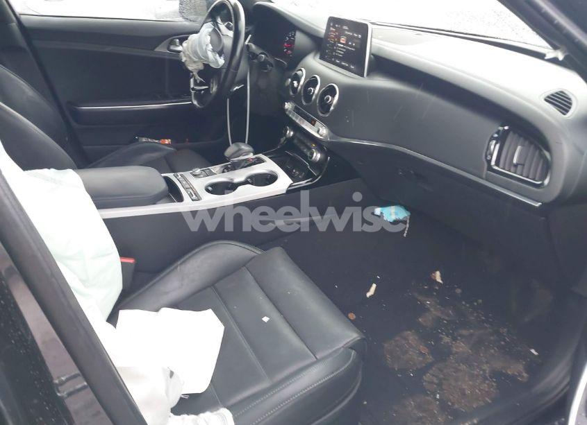 Photo 5 of 2019 Kia Stinger GT2 (VIN KNAE55LCXK6065994)