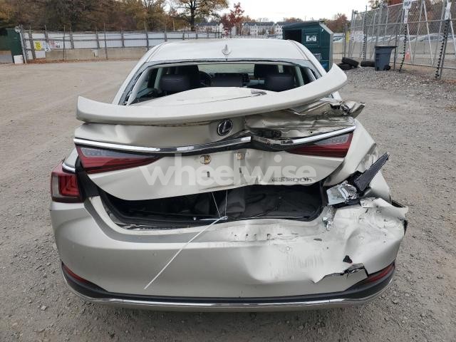 Photo 11 of 2019 LEXUS ES 300H (VIN KNAF241CMK5024329)