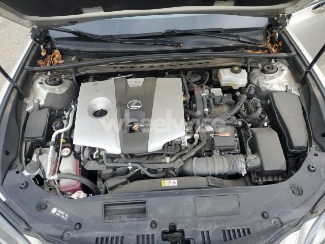 Photo 9 of 2019 LEXUS ES 300H (VIN KNAF241CMK5024329)