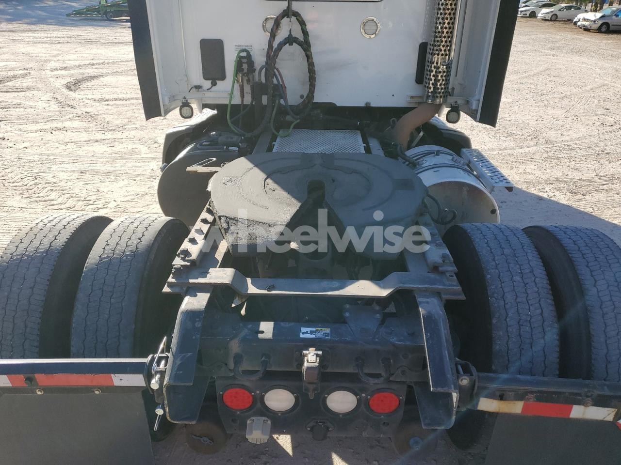 Photo 6 of 2017 KENWORTH T680 SEMI TRUCK (VIN KNAF45A70L5060470)