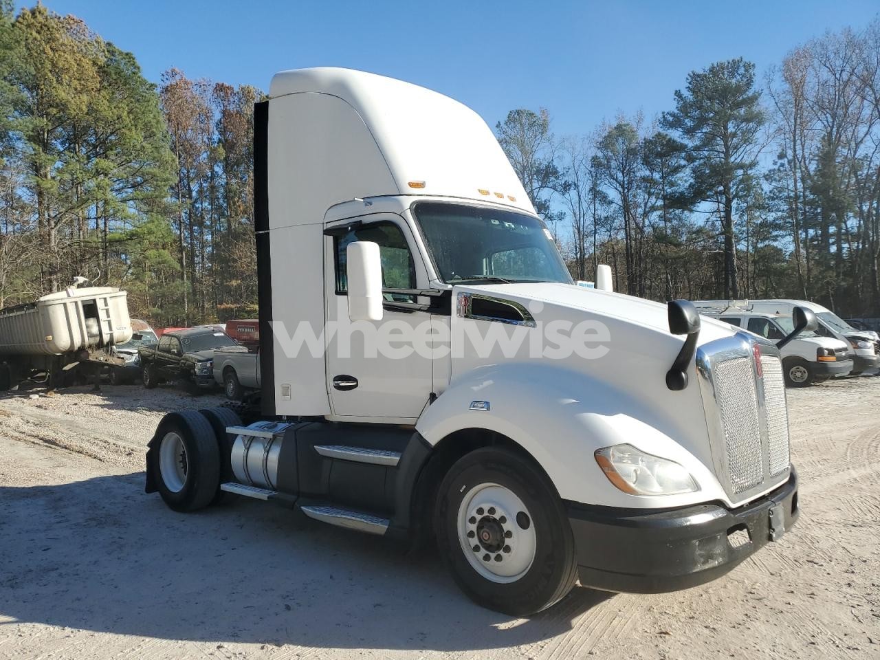 Photo 9 of 2017 KENWORTH T680 SEMI TRUCK (VIN KNAF45A70L5060470)