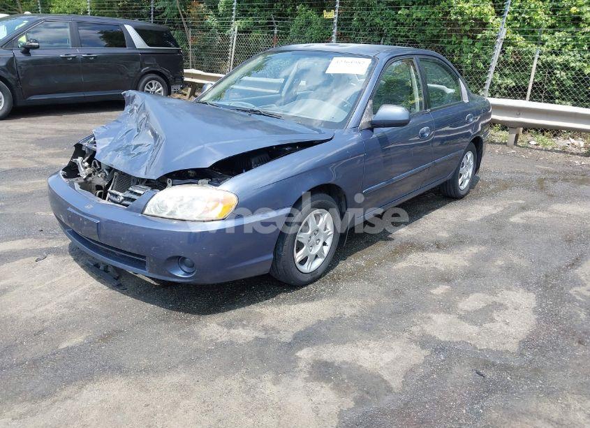 Photo 2 of 2002 Kia Spectra LS (VIN KNAFB121025143629)