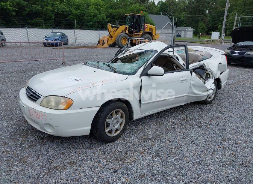 Photo 2 of 2004 Kia Spectra LS (VIN KNAFB121445314143)