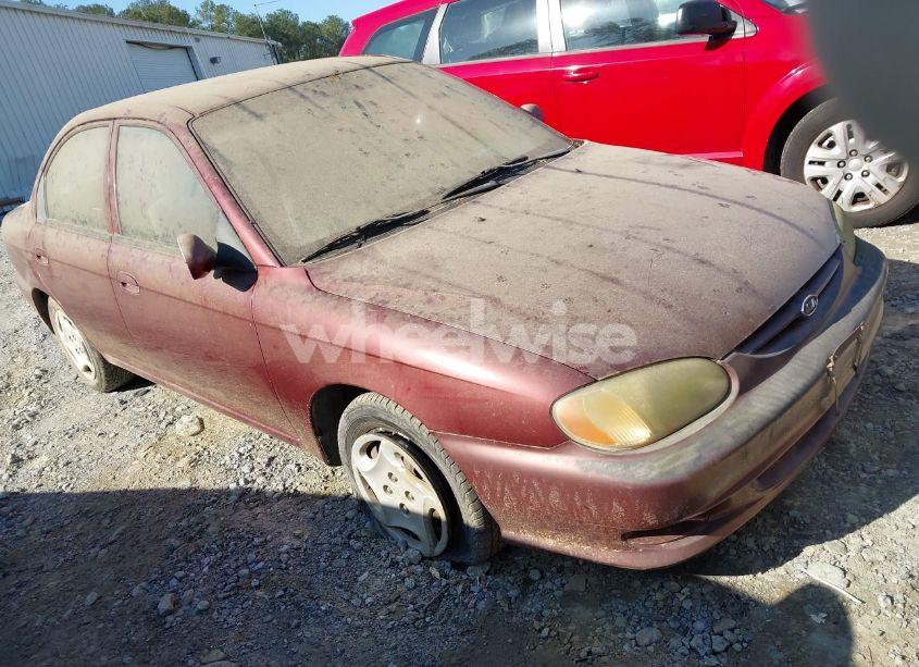 2001 Kia Sephia LS (VIN KNAFB121715045535) main photo