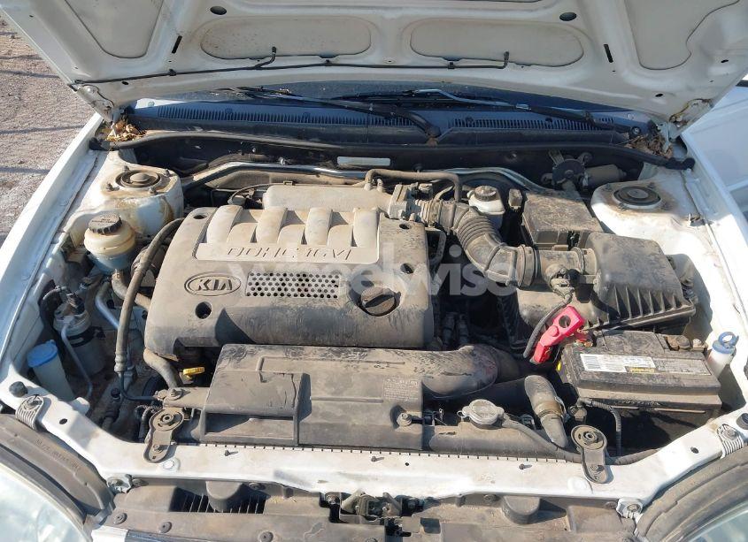 Photo 10 of 2002 Kia Spectra LS (VIN KNAFB121825132605)