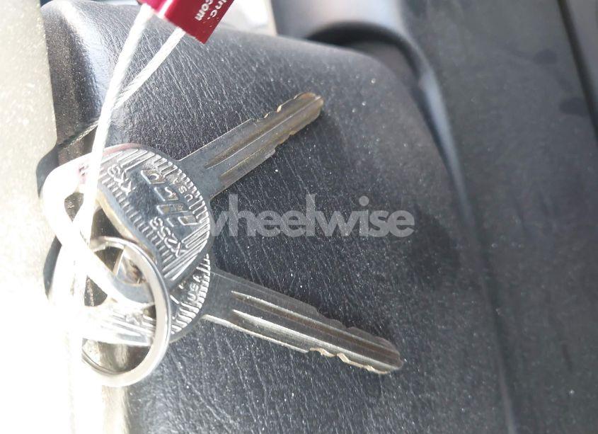 Photo 11 of 2002 Kia Spectra LS (VIN KNAFB121825132605)