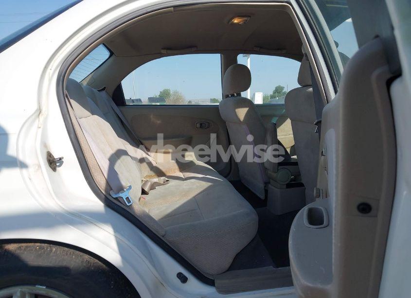 Photo 8 of 2002 Kia Spectra LS (VIN KNAFB121825132605)