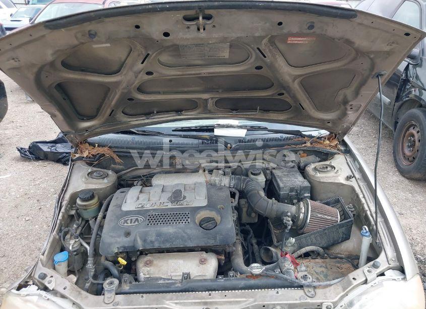 Photo 10 of 2002 Kia Spectra LS (VIN KNAFB121825151638)